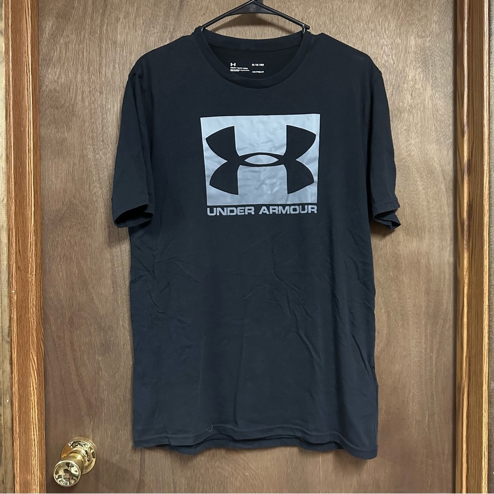 Under Armour Short Sleeve Shirt Medium